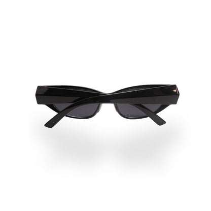 variant-color:black | Plastic 06 - Black